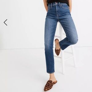 Madewell petite stovepipe jeans in manchester wash